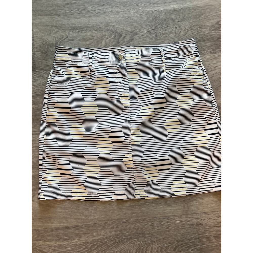 Nivo size 12 golf skort